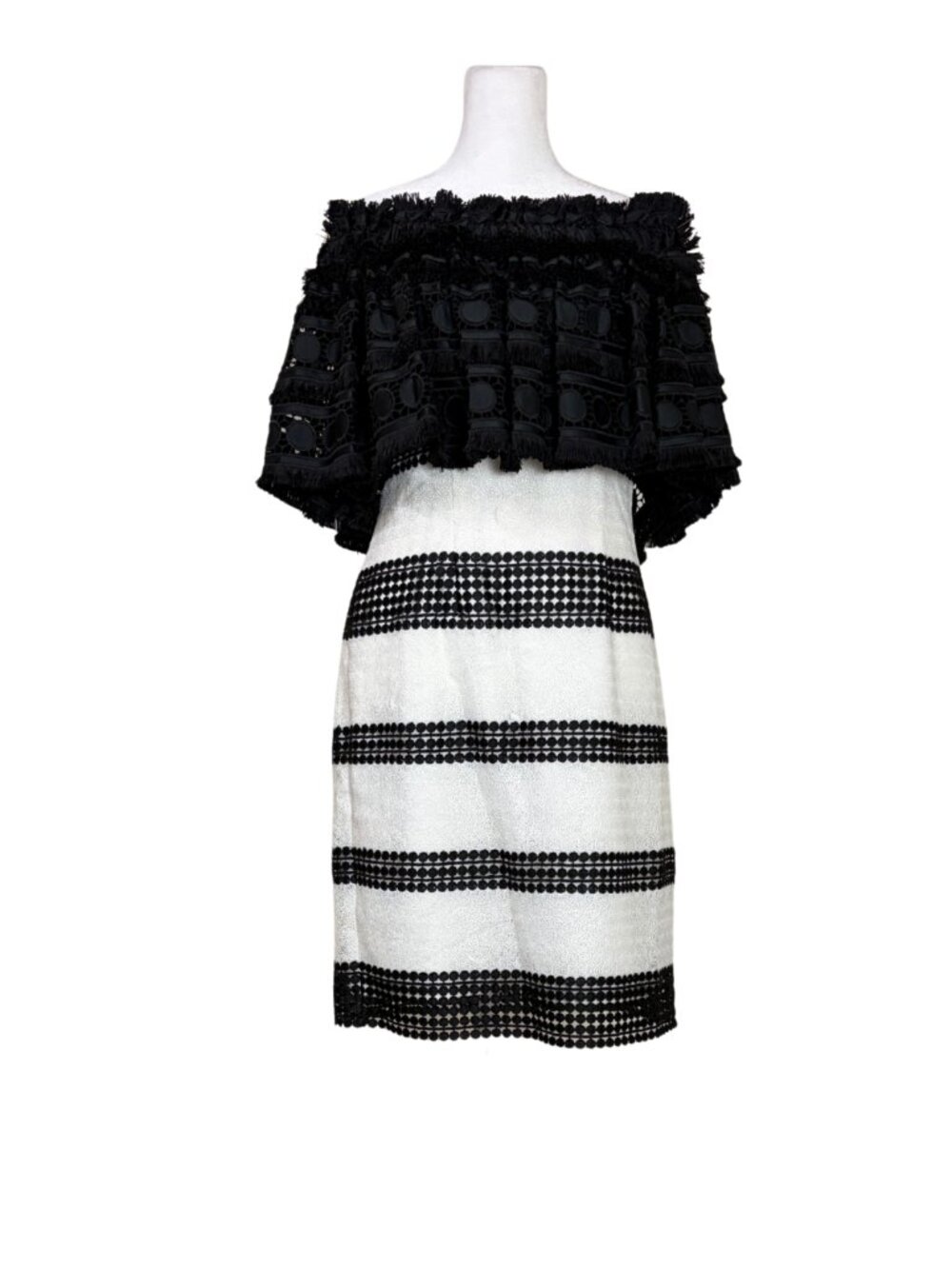 Badgley Mischka Size 6 Knee Length Black and White Dress